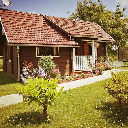 Wooden House Nela Near Plitvice Lakes Смолянац Екстериор снимка
