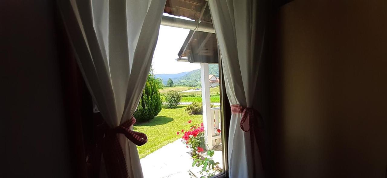 Wooden House Nela Near Plitvice Lakes Смолянац Екстериор снимка